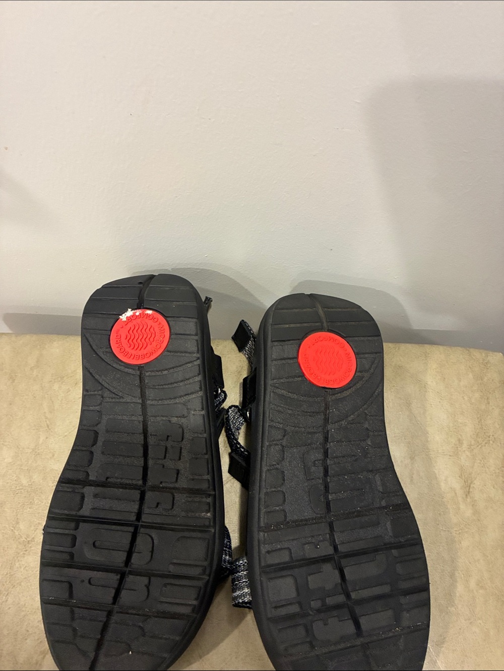 Fitflop women Black & Gray Webbing Sport Sandals - Picture 5 of 5
